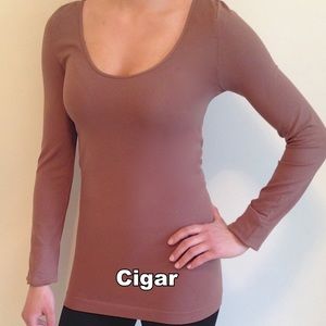 One Size Long Sleeve Scoop Neck Top